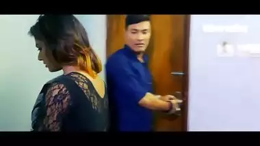 Boss fuck his sexy Desi colleague at Hotel! She was not prepared for that