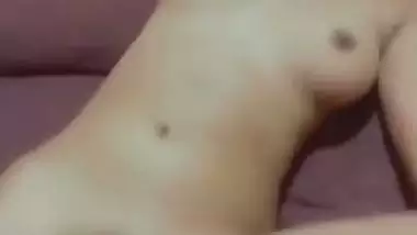 College girl virgin seal pussy fingering viral MMS