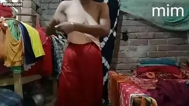 Desi sexy wife dress up after bath