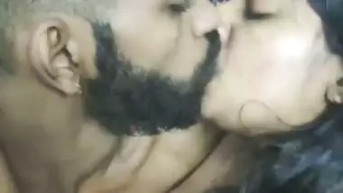 Mallu girl kissing her lover and big boobs showing