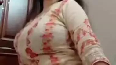 Suit wali chubby babe 3 clips part 3