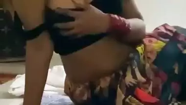 Hot model gives an Indian blowjob on Diwali