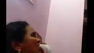 Servant Sucking Big Breasts Of Telugu Aunty