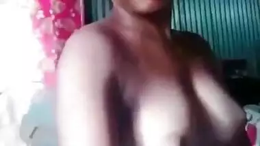 Assami Bhabi Showing Milky Boobs