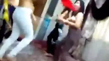 desi girls full nude dance, holding their own bra