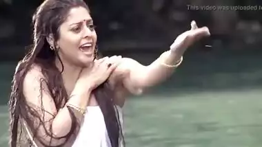 Big Boob MILF Nagma Bathing Scene