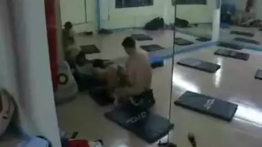 Desi hot wife seduced by muscular gym instructor and riding him in gym