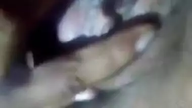 Desi Bhabi Showing Pussy