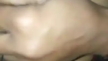 Desi bhbai show her cute pussy