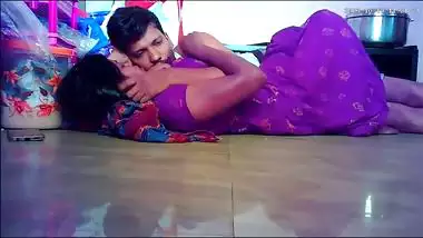 Desi milf huge boobs kissing butt