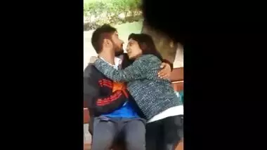 Desi sex video of a horny young couple enjoying outdoor sex