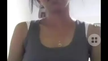 Desi village girl show boob video call