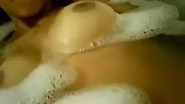 Juicy Indian Babe In Bath - Movies. video2porn2