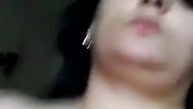 Today Exclusive- Horny Hunter Bhabhi Showing Her Boobs And Pussy