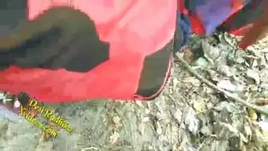 Desi Indian Outdoor Jungle Sex In Saree