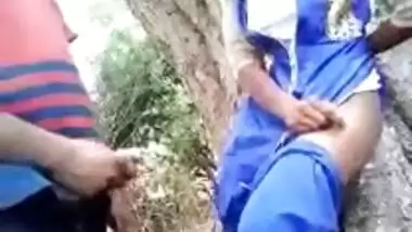 Desi couple record themselves having sex outdoor in public park, caught leaks mms