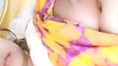 HOT HORNY BUSTY INDIAN BHABHI LIVE CAM SEX