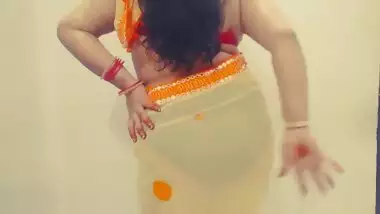 Desi Bhabhi, Desi Mms And Indian Aunty In Fingring And Moan Loudly