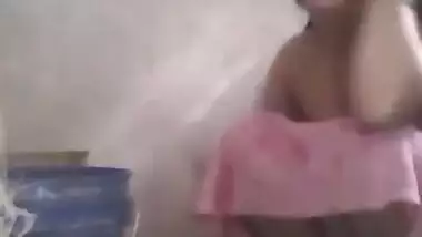Sexy UP Bhabhi Bathing 3 Clips