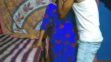 I Went To My Girlfriends House For The First Time And Fucked Her With Desi Bhabhi
