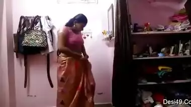 Today Exclusive- Mallu Bhabhi Boobs Video Record By Hubby