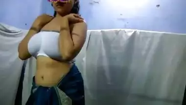 Huge Breasted Desi WIFE Savita Bhabhi