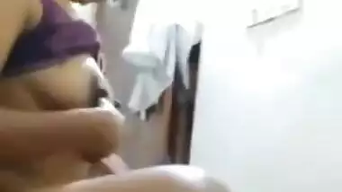 Indian Girlfriend Aliya Riding on Dick