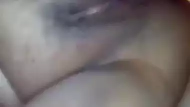 Chubby bhabi Girl Showing her sexy pussy
