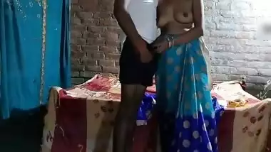 Bhabhi Ne Chote Bhatije Ke Sath Mitayi Habas