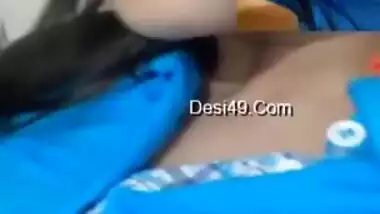 Desi teen makes boyfriend a porn gift in the form of hairy pussy video