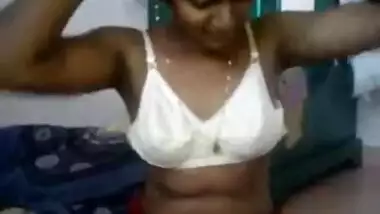 Homely chennai girl topless blowjob sex video