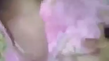 Cute Kolkata girl fingering wet pussy viral video MMS