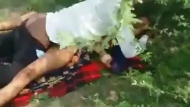 Couple caught fucking outdoor