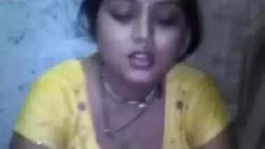 Cute girl eating chapathi milky cleavage show