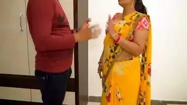 Desi Pari Bhabhi Has Sex During Home Rent Agreement