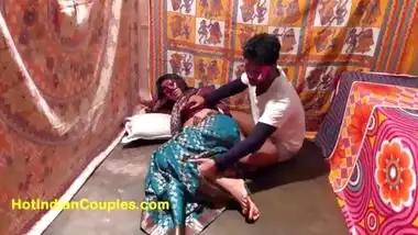 Indian Bhabhi Pussy Fucked Fill With Desi Cum - Loud Hindi Moan With Masala