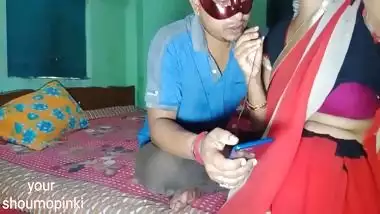 Bangali Pinki Vabi Ko Paros Ki Davor Ne Sath Mast Choda Or Lund Ka Pani Vabi Ki Boobs Ke Upor Out Kiya