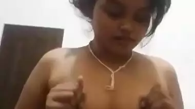 Horny girl show her sexy pussy