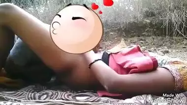 Desi lover outdoor fucking