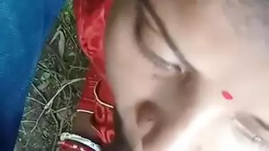 Desi Bhabhi Giving Blowjob