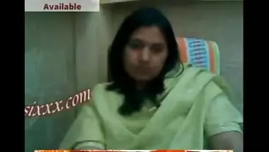 Lady Doctor Exposing on Web Cam in Pharmecy For Lover