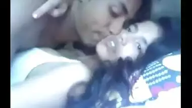 Hawt Indian college cutie sex video with her boyfriend trickled online