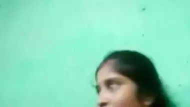 Desi Village Bhabhi Shows her Boobs Part 1