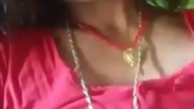 Mature bhabhi showing to lover