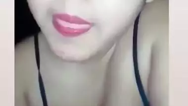 Hijabi girl nipple slip blowjob to boyfriend