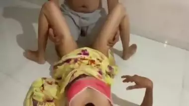 Mere Dost Ke Ghar Main Akeli Uski Wife Ke Sath Desi Sex