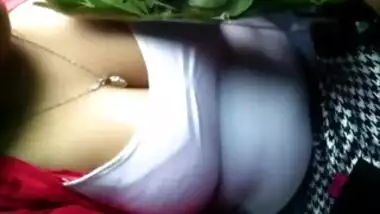 Horny Beautiful clevage in bus