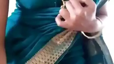 swetha tamil wife saree strip nude video