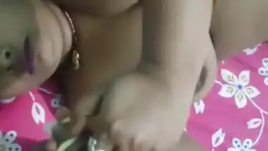 Beautiful bhabhi threesome many clips merged