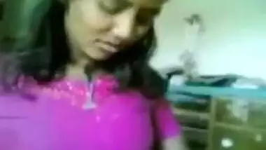 Sexy Naghma Bhabhi - Movies.